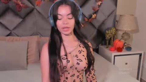 Leizathompson online show from October 2025 07:37:02 PM