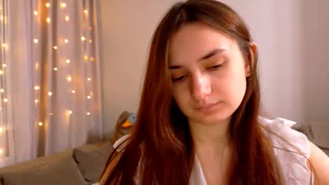 Snapshot of lelia_vibe chatting on December 2025 01:27:02 PM Lelia online show from December 2025 01:27:02 PM