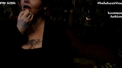 Snapshot of leluluvsyou chatting on January 2025 05:27:01 AM Lelu Fallas online show from January 2025 05:27:01 AM