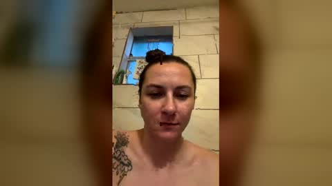 Snapshot of lemonrain09 chatting on May 2026 01:11:02 AM lemonrain09 online show from May 2026 01:11:02 AM