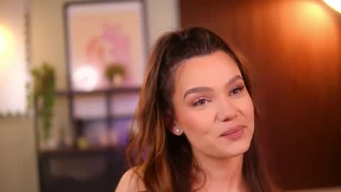 Lena Laurent online show from April 2026 07:50:02 AM