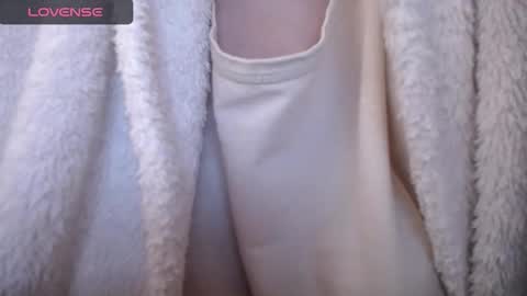 lenagolden online show from October 2025 10:00:02 AM