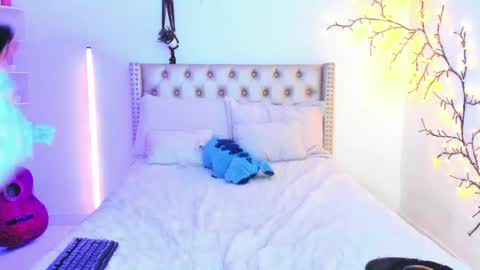 Lena  online show from April 2026 10:20:01 PM