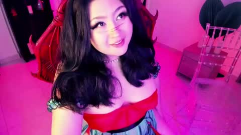 Lenna Kang online show from February 2025 06:51:02 PM