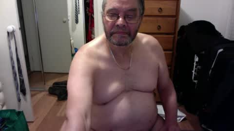 Snapshot of lennyfife chatting on December 2024 11:04:02 AM Pussylicker online show from December 2024 11:04:02 AM