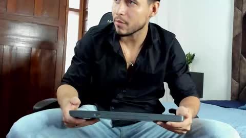 Snapshot of leo_carter1 chatting on February 2026 02:29:02 PM leo_carter1 online show from February 2026 02:29:02 PM