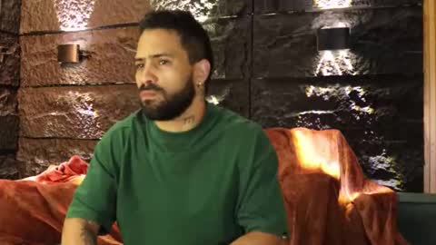 Leo  Diaz online show from October 2025 12:33:01 AM