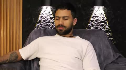 Leo  Diaz online show from February 2026 02:08:01 AM