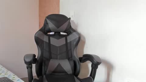 Leo Jones online show from December 2024 03:31:02 PM