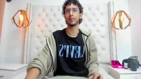 Snapshot of leo_sanz6 chatting on June 2026 12:19:02 PM LEO online show from June 2026 12:19:02 PM