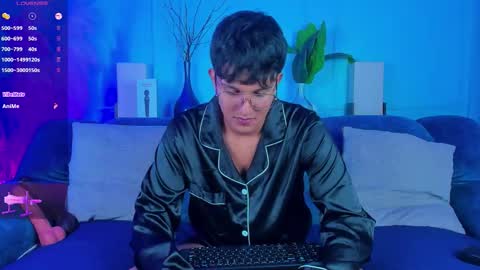 Snapshot of leo_savage_ chatting on January 2026 04:05:02 AM Leo online show from January 2026 04:05:02 AM