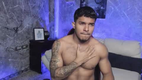 Snapshot of leo_taro chatting on October 2025 12:44:01 AM Leo independent model online show from October 2025 12:44:01 AM