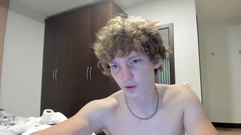 leo_wildd online show from October 2025 05:17:02 AM