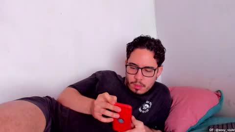 Snapshot of leoandviolet chatting on February 2026 03:11:01 PM Carlos Alissa. Help us to reach 100 likes online show from February 2026 03:11:01 PM