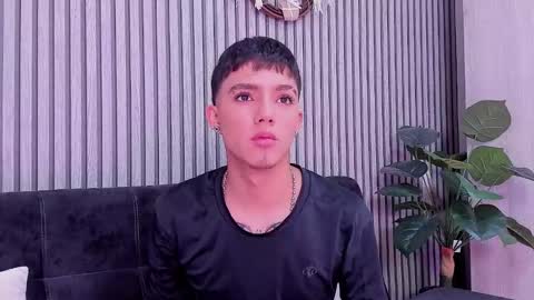 leohard_ online show from January 2026 12:29:02 PM