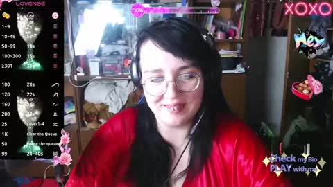 Snapshot of leona_harrison chatting on February 2025 08:56:01 PM Leona Harrison online show from February 2025 08:56:01 PM