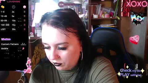 Snapshot of leona_harrison chatting on February 2025 06:14:02 AM Leona Harrison online show from February 2025 06:14:02 AM