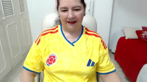 leonela   online show from June 2026 01:55:01 AM