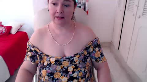leonela   online show from June 2026 02:01:02 PM