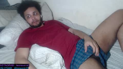 Snapshot of leonevans33 chatting on February 2026 11:11:02 PM LSE online show from February 2026 11:11:02 PM