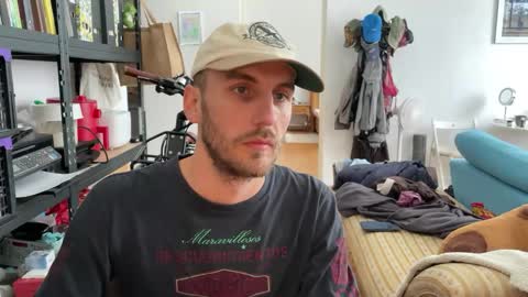 Leon online show from October 2025 10:34:02 AM