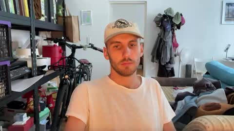 Leon online show from October 2025 02:15:02 PM