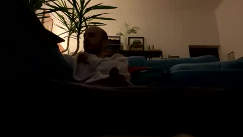 Leon online show from December 2025 03:17:01 PM