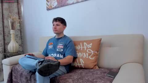 Snapshot of leoo_miller chatting on October 2025 08:40:02 PM Leo online show from October 2025 08:40:02 PM