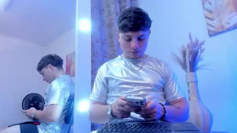 Snapshot of leoo_miller chatting on October 2025 09:49:02 PM Leo online show from October 2025 09:49:02 PM