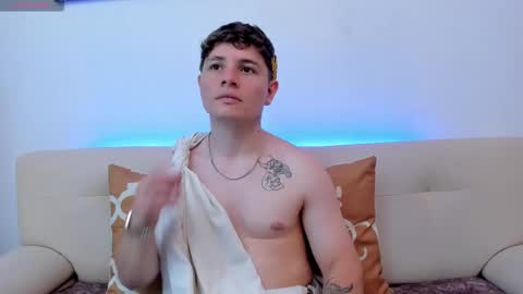 Snapshot of leoo_miller chatting on October 2025 09:26:02 PM Leo online show from October 2025 09:26:02 PM