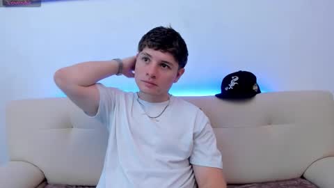 Snapshot of leoo_miller chatting on October 2025 09:03:01 PM Leo online show from October 2025 09:03:01 PM