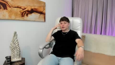 Snapshot of leoo_miller chatting on November 2025 04:34:01 AM Leo online show from November 2025 04:34:01 AM