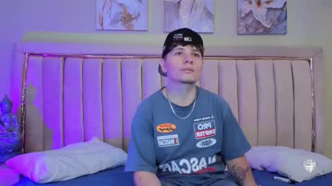 Snapshot of leoo_miller chatting on November 2025 05:06:02 AM Leo online show from November 2025 05:06:02 AM