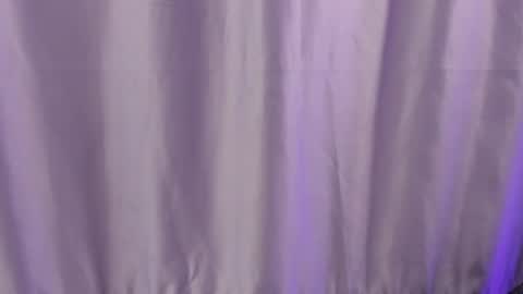 Snapshot of leoo_miller chatting on December 2025 04:19:02 AM Leo online show from December 2025 04:19:02 AM