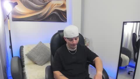 Snapshot of leoo_miller chatting on January 2026 04:16:01 AM Leo online show from January 2026 04:16:01 AM