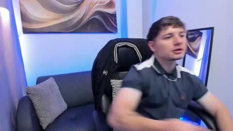 Snapshot of leoo_miller chatting on February 2026 04:40:02 AM Leo online show from February 2026 04:40:02 AM