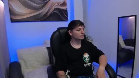 Snapshot of leoo_miller chatting on February 2026 04:06:01 AM Leo online show from February 2026 04:06:01 AM