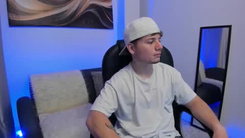 Snapshot of leoo_miller chatting on February 2026 04:41:01 AM Leo online show from February 2026 04:41:01 AM