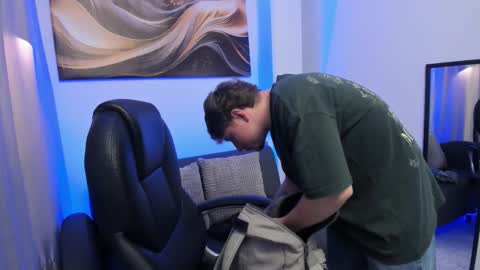 Snapshot of leoo_miller chatting on February 2026 03:47:01 AM Leo online show from February 2026 03:47:01 AM