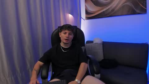 Snapshot of leoo_miller chatting on February 2026 04:53:02 AM Leo online show from February 2026 04:53:02 AM