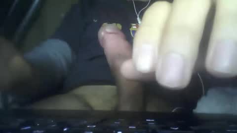 Snapshot of leoonel_95 chatting on January 2025 05:27:01 AM leoonel_95 online show from January 2025 05:27:01 AM