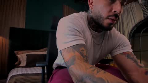 Snapshot of leosalvatore_ chatting on January 2025 03:30:01 AM Leo Salvatore online show from January 2025 03:30:01 AM