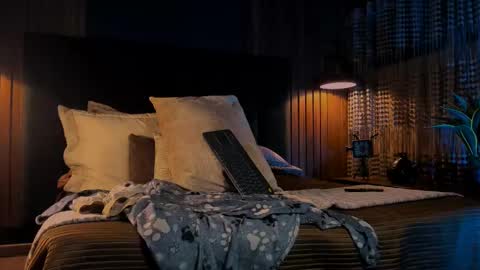 Snapshot of leosalvatore_ chatting on February 2025 07:55:02 AM Leo Salvatore online show from February 2025 07:55:02 AM