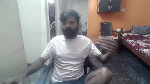 Snapshot of leosbroad chatting on December 2024 08:56:01 AM Leo online show from December 2024 08:56:01 AM