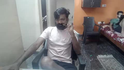 Snapshot of leosbroad chatting on December 2024 01:07:02 PM Leo online show from December 2024 01:07:02 PM