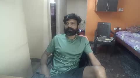 Snapshot of leosbroad chatting on January 2025 05:43:02 AM Leo online show from January 2025 05:43:02 AM