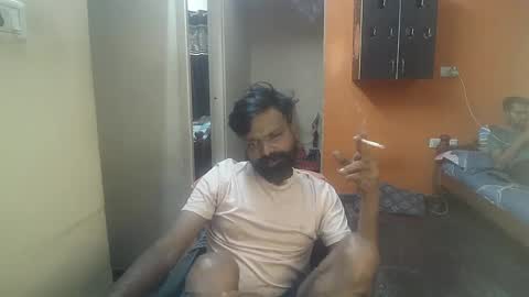 Snapshot of leosbroad chatting on February 2025 12:48:02 PM Leo online show from February 2025 12:48:02 PM