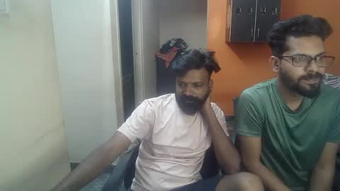 Snapshot of leosbroad chatting on February 2025 05:10:02 PM Leo online show from February 2025 05:10:02 PM