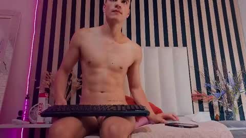 Snapshot of leotease chatting on May 2026 11:01:04 PM leotease online show from May 2026 11:01:04 PM