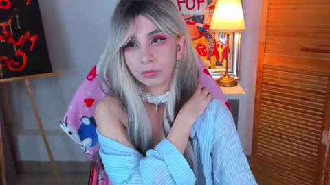 Eveline online show from March 2026 01:33:02 AM